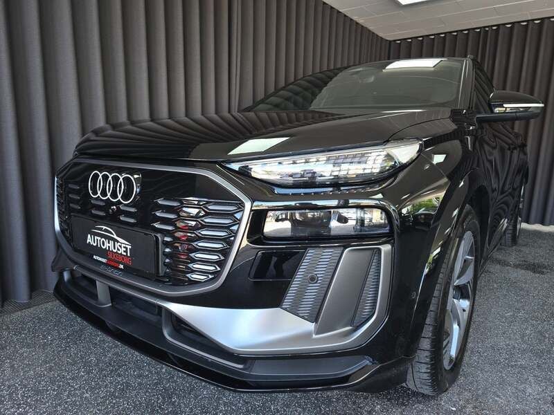 Sortmetal Brugt 2024 Audi Q6 e-tron Performance SUV | 599.800 kr. (Super pris) - Billede 1/4