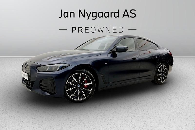 Mørkblåmetal Brugt 2025 BMW i4 Sedan | 499.000 kr. (Dyr) - Billede 1/3