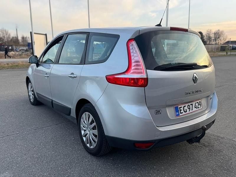 Brugt Renault Grand Scénic III 130 HK (95 kW) 2009 MPV
