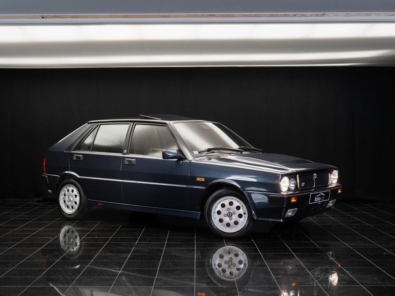 Brugt Lancia Delta 138 HK (101 kW) 1990 Blå Hatchback