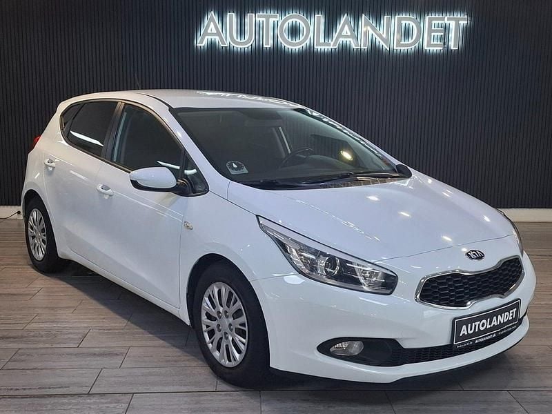 Hvid Brugt 2013 Kia Ceed Active Hatchback | 49.800 kr. (Super pris) - Billede 1/4