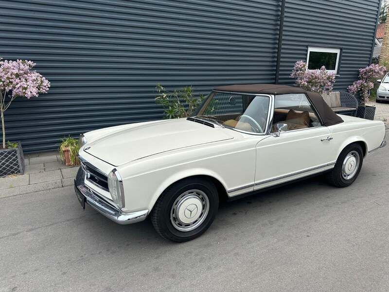Hvid Brugt 1967 Mercedes 250 Cabriolet | 850.000 kr. - Billede 1/4