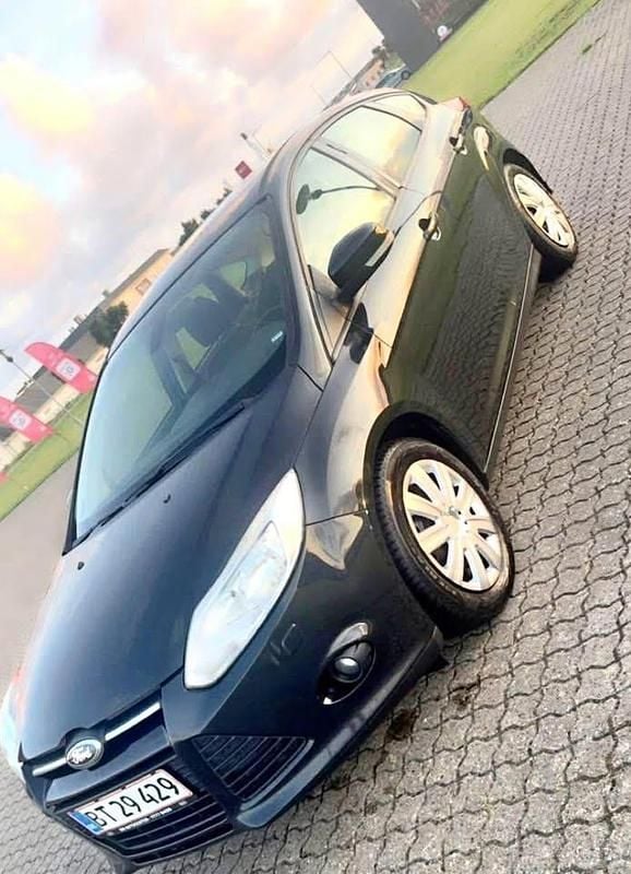 Sort Brugt 2011 Ford Focus Hatchback | 35.000 kr. (Fair pris) - Billede 1/2