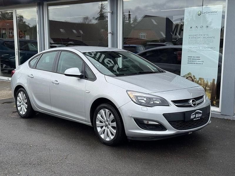 Brugt Opel Astra Enjoy 140 HK (102 kW) 2013 Sølvmetal Sedan