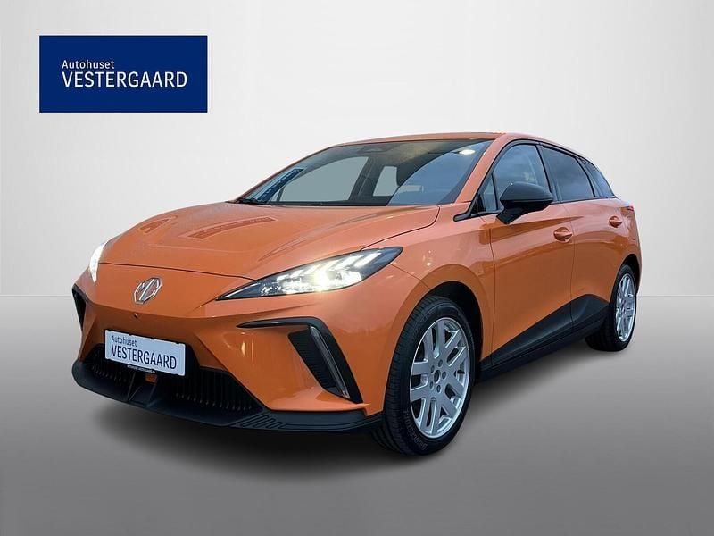 Orange Ny 2025 MG MG4 EV Luxury Hatchback | 199.795 kr. (Fair pris) - Billede 1/4