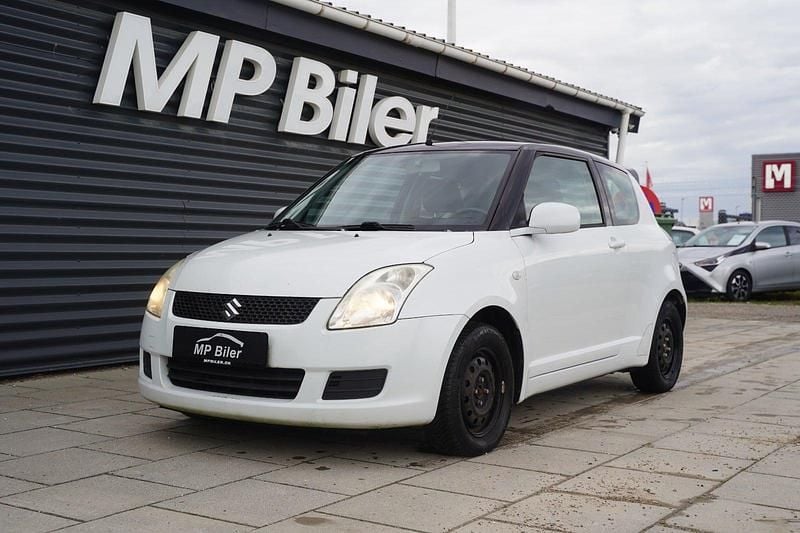 Hvid Brugt 2009 Suzuki Swift GL Hatchback | 19.900 kr. - Billede 1/4