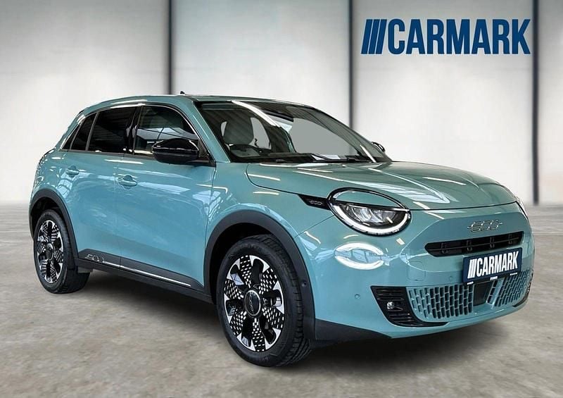 Lysblåmetal Brugt 2024 Fiat 600E La Prima Hatchback | 174.800 kr. (God pris) - Billede 1/4