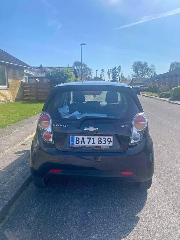 Brugt 2011 Chevrolet Spark Hatchback | 25.000 kr. (Fair pris) - Billede 1/4