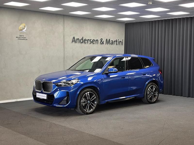 Blå Brugt 2024 BMW iX1 M Sport SUV | 338.800 kr. (Fair pris) - Billede 1/4