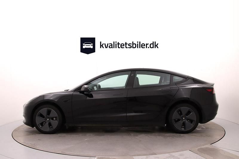Brugt Tesla Model 3 Standard Range Plus 208 kW (283 HK) 2023 Sortmetal Sedan