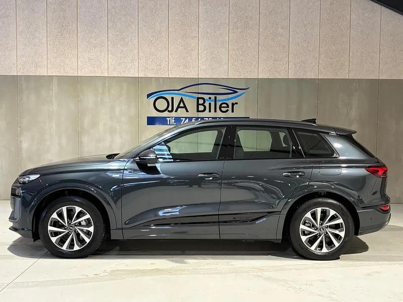 Ny Audi Q6 e-tron S-Line 285 kW (388 HK) 2025 Gråmetal SUV
