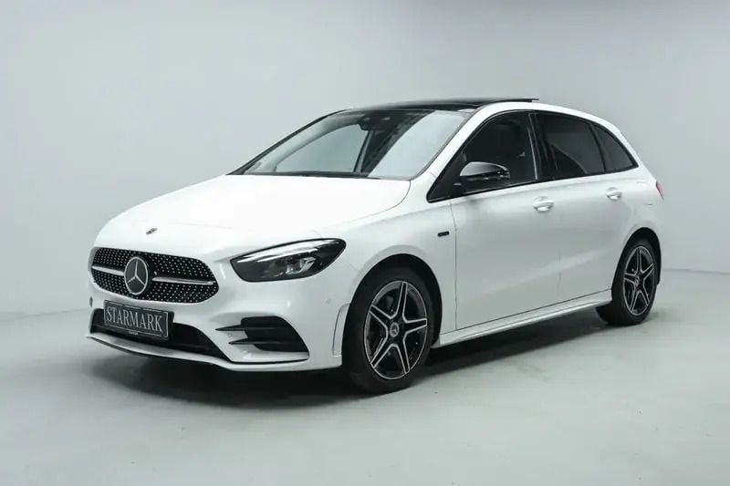 Hvid Brugt 2020 Mercedes B250e AMG line MPV | 269.900 kr. - Billede 1/4