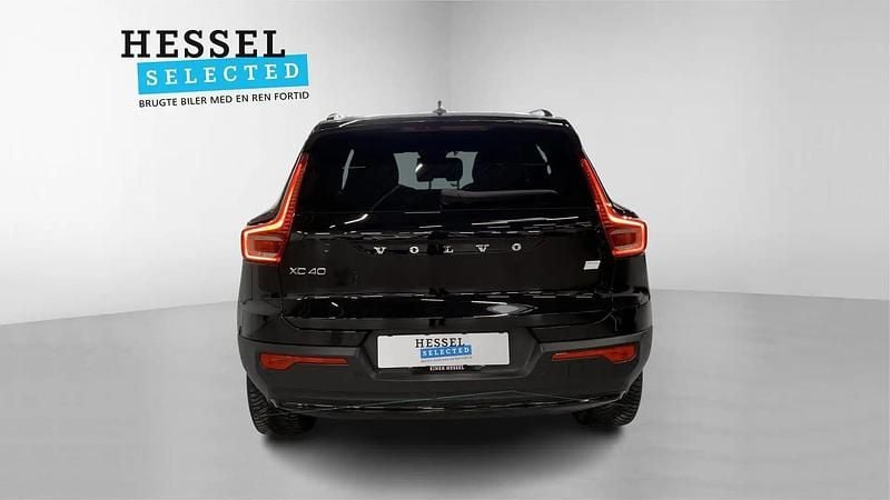 Brugt Volvo XC40 Core 169 kW (231 HK) 2022 Onyx black metallic SUV