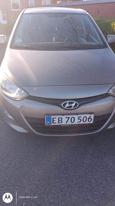 Brun Brugt 2014 Hyundai i20 MPV | 32.000 kr. (Super pris) - Billede 1/3