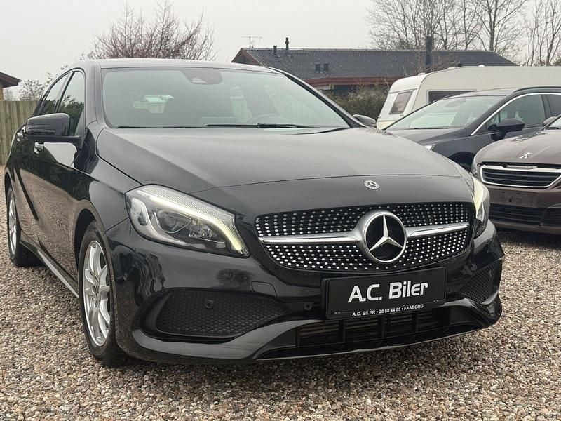 Sort Brugt 2018 Mercedes A200 AMG line Hatchback | 184.900 kr. (Super pris) - Billede 1/4