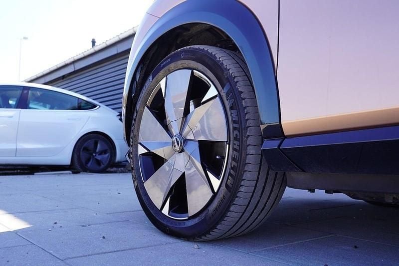 Brugt Nissan Ariya Evolve 175 kW (238 HK) 2022 Champagnemetal SUV