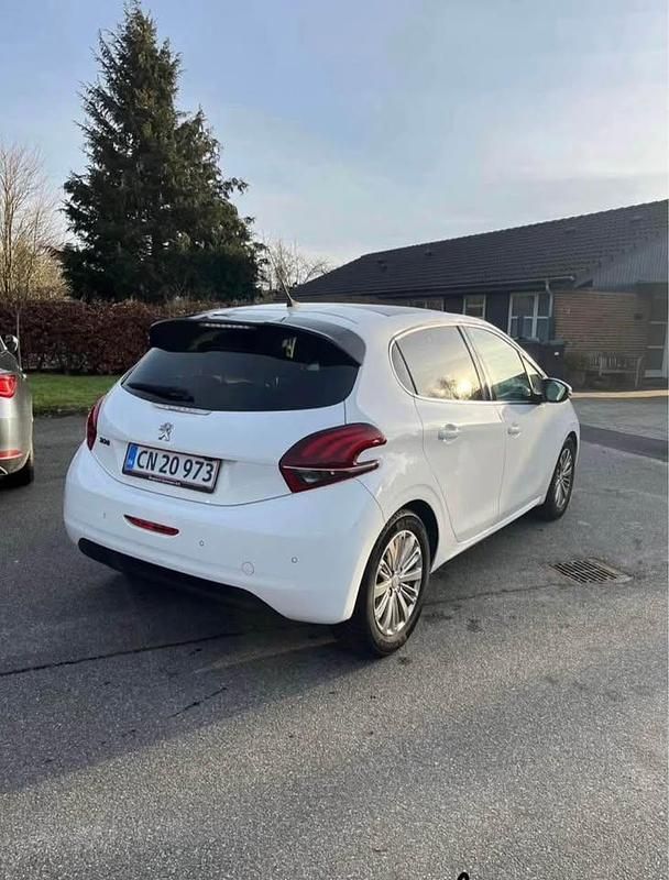 Brugt Peugeot 208 102 HK (75 kW) 2019 Hvid Hatchback