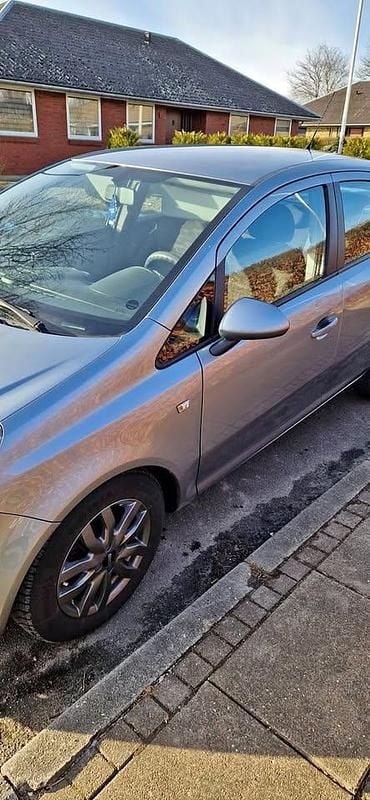 Brugt Opel Corsa 65 HK (47 kW) 2012 Hatchback