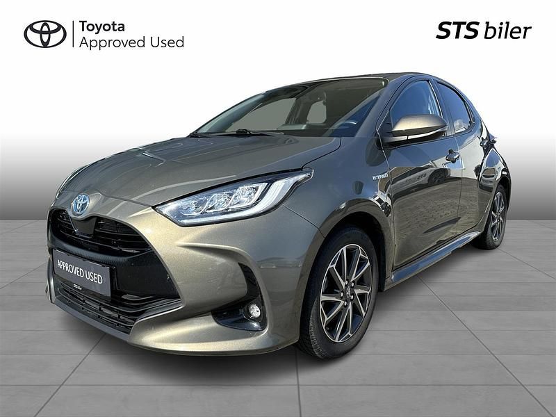 Oxide bronze Brugt 2021 Toyota Yaris Hybrid H3 Hatchback | 184.995 kr. (Fair pris) - Billede 1/3