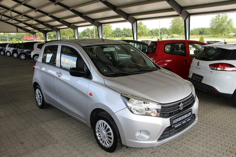 Sølvmetal Brugt 2017 Suzuki Celerio Comfort Hatchback | 49.800 kr. (Lidt for dyr) - Billede 1/4
