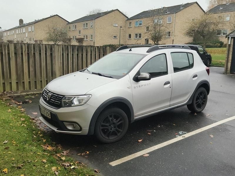 Gråmetal Brugt 2018 Dacia Sandero Stepway Hatchback | 74.900 kr. (Fair pris) - Billede 1/4