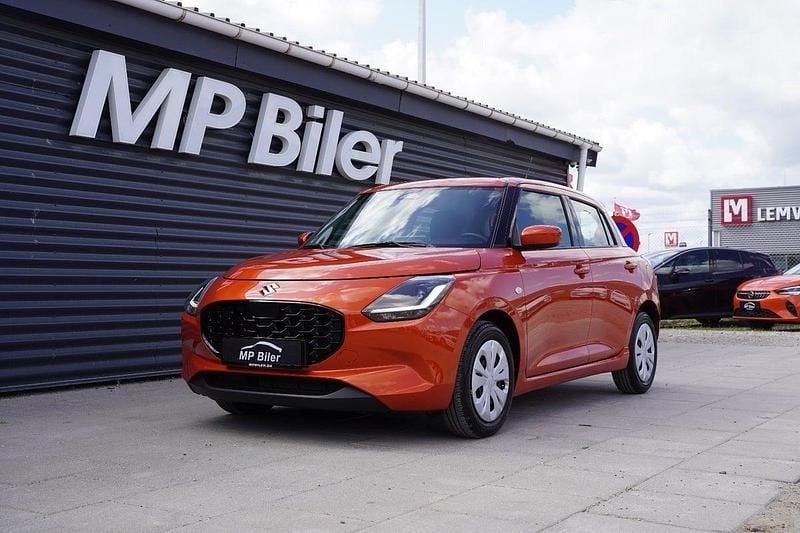 Orangemetal Brugt 2024 Suzuki Swift Hatchback | 159.900 kr. (Fair pris) - Billede 1/4