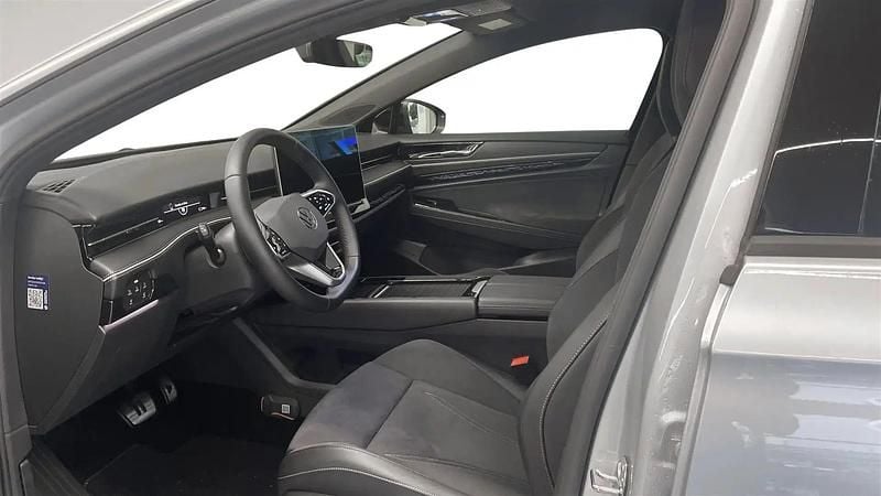 Ny VW ID.7 Style 210 kW (286 HK) 2025 Sølv Hatchback