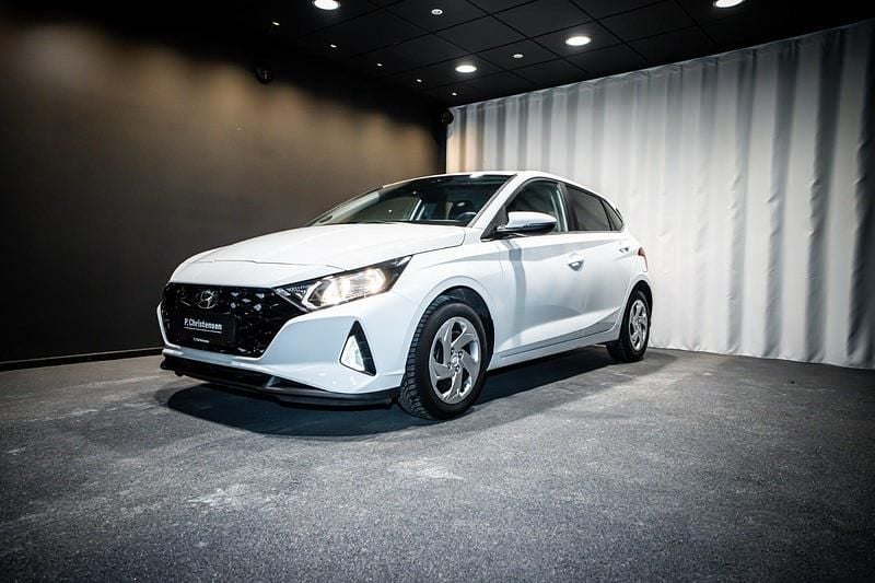 Brugt Hyundai i20 Essential 100 HK (73 kW) 2023 Farve: hvid Hatchback