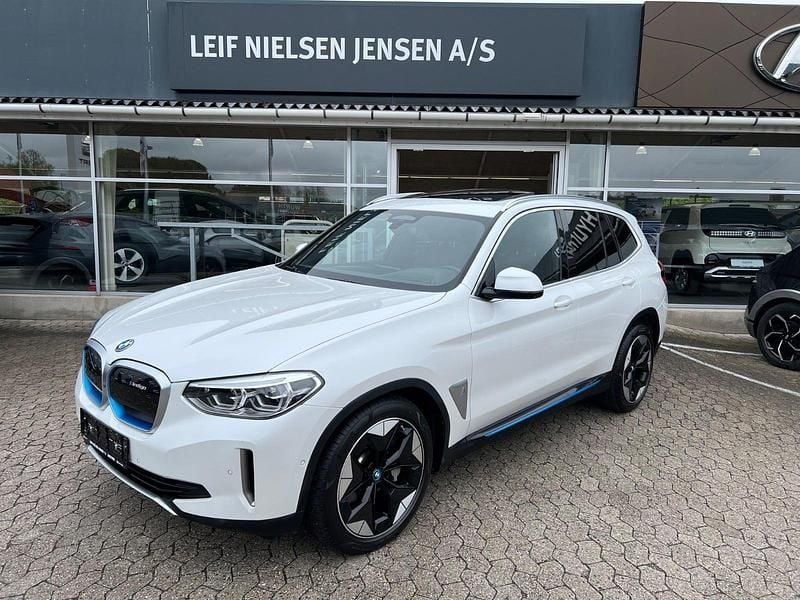 Hvid Brugt 2021 BMW iX3 SUV | 299.900 kr. (God pris) - Billede 1/4