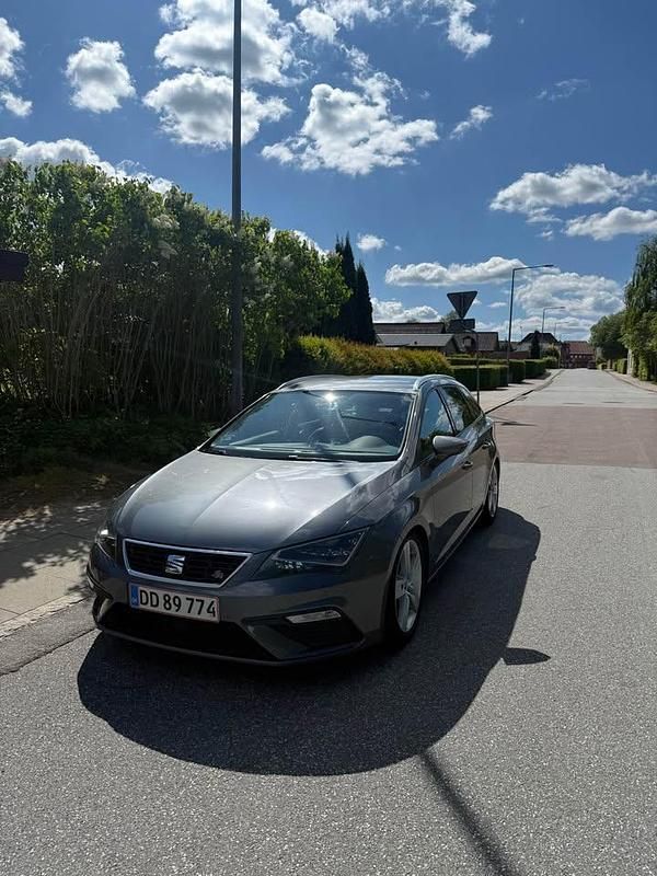 Brugt Seat Leon FR 150 HK (110 kW) 2017 Grå Hatchback