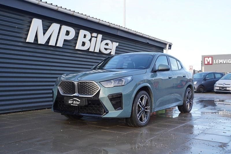 Brugt BMW iX2 M Sport 150 kW (204 HK) 2024 Lysblåmetal SUV