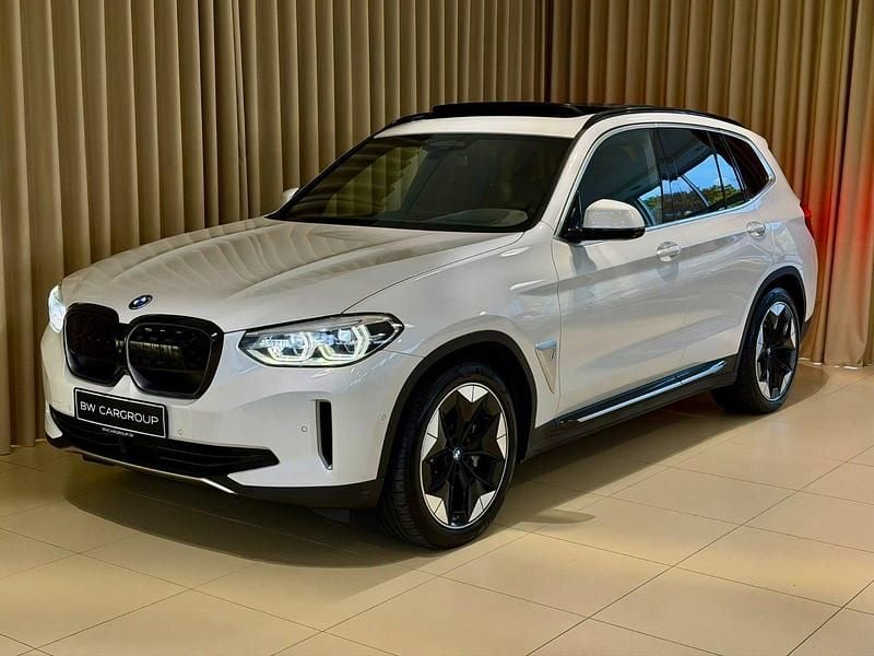Perlemorshvid Brugt 2021 BMW iX3 Impressive SUV | 284.900 kr. (Fair pris) - Billede 1/4