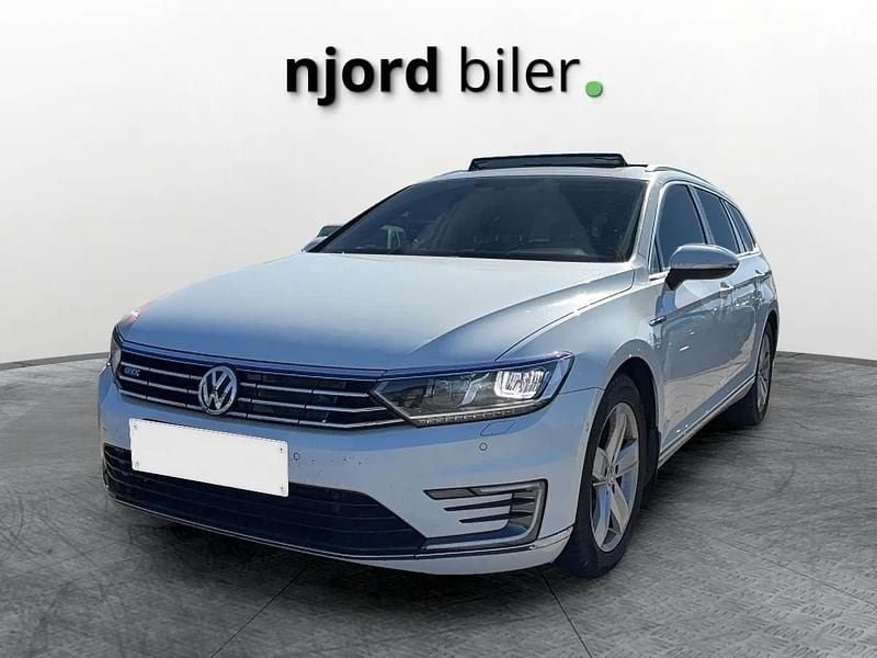 Hvid Brugt 2015 VW Passat Highline Stationcar | 164.700 kr. - Billede 1/3