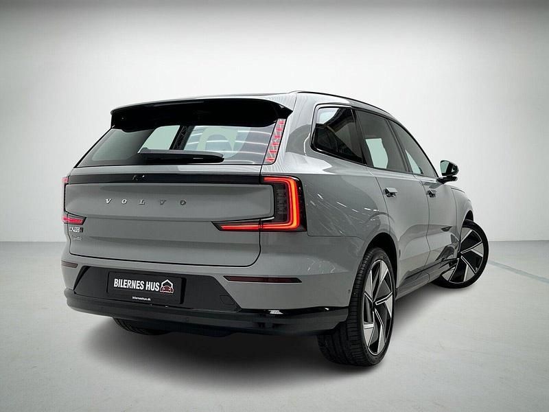 Ny Volvo EX90 Ultra 300 kW (408 HK) 2025 Gråmetal SUV
