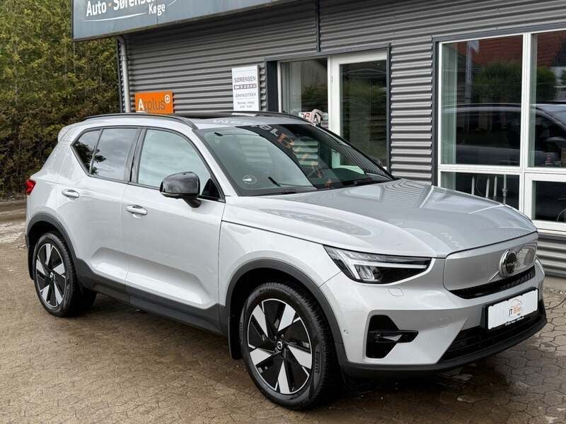 Sølvmetal Brugt 2023 Volvo XC40 Ultimate SUV | 334.800 kr. (Super pris) - Billede 1/4