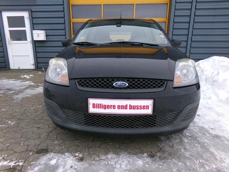 Brugt Ford Fiesta Ambiente 70 HK (51 kW) 2007 Hatchback