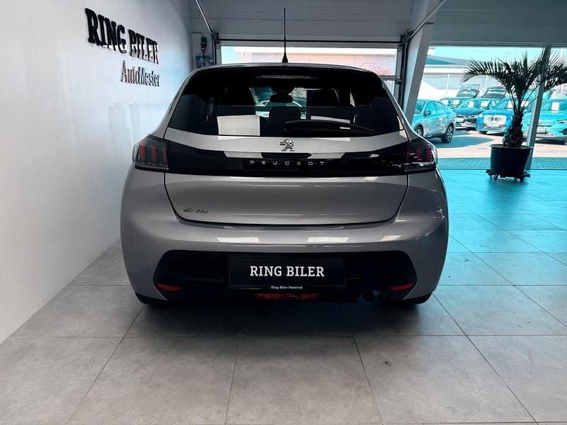 Brugt Peugeot 208 Allure 100 HK (73 kW) 2023 Hatchback