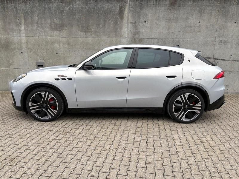 Ny Maserati Grecale Folgore 409 kW (557 HK) 2025 Sølvmetal SUV