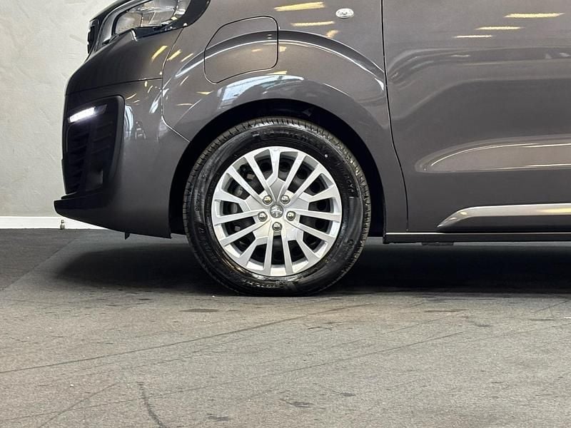 Brugt Peugeot e-Traveller Business-Line 100 kW (136 HK) 2023 Grå MPV