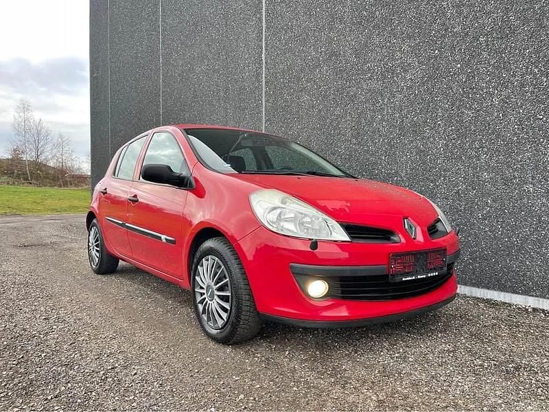 Brugt 2008 Renault Clio II Hatchback | 16.900 kr. (Lidt for dyr) - Billede 1/4