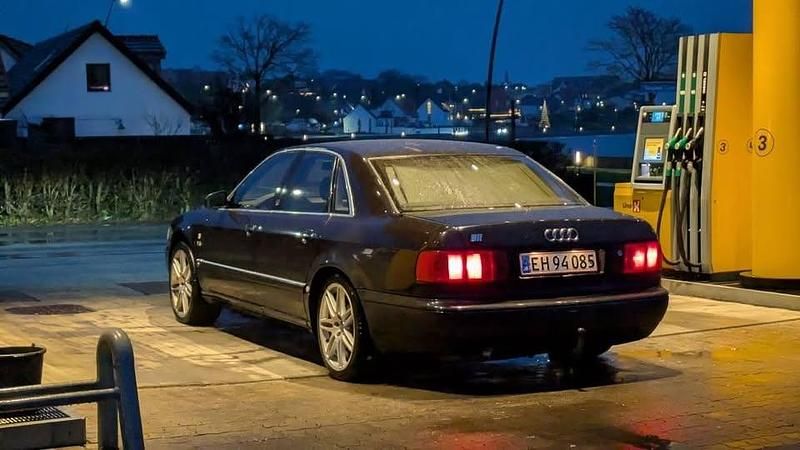 Brugt Audi A8 230 HK (169 kW) 1995 Sort Sedan