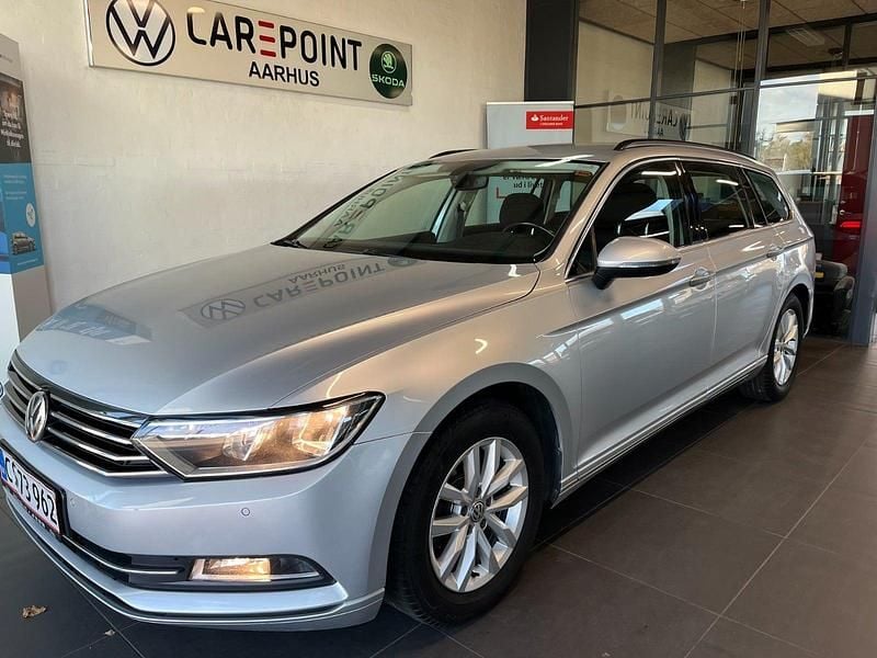Sølvmetal Brugt 2017 VW Passat Comfortline Stationcar | 114.800 kr. (Super pris) - Billede 1/4