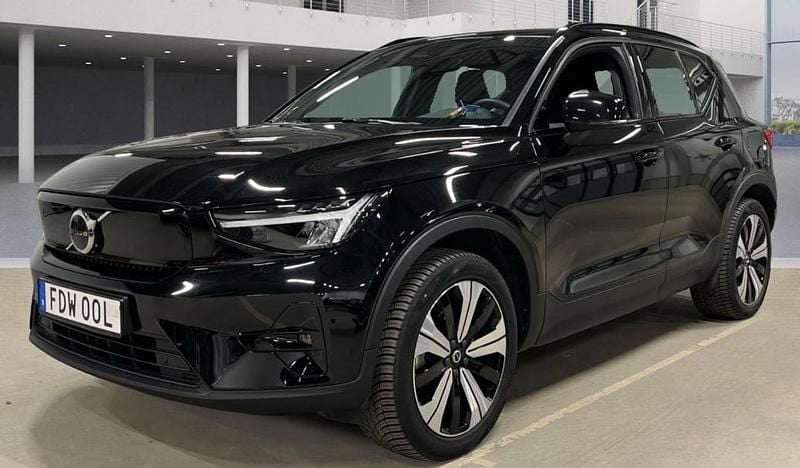 Sort Brugt 2022 Volvo XC40 Plus SUV | 248.900 kr. (Fair pris) - Billede 1/4