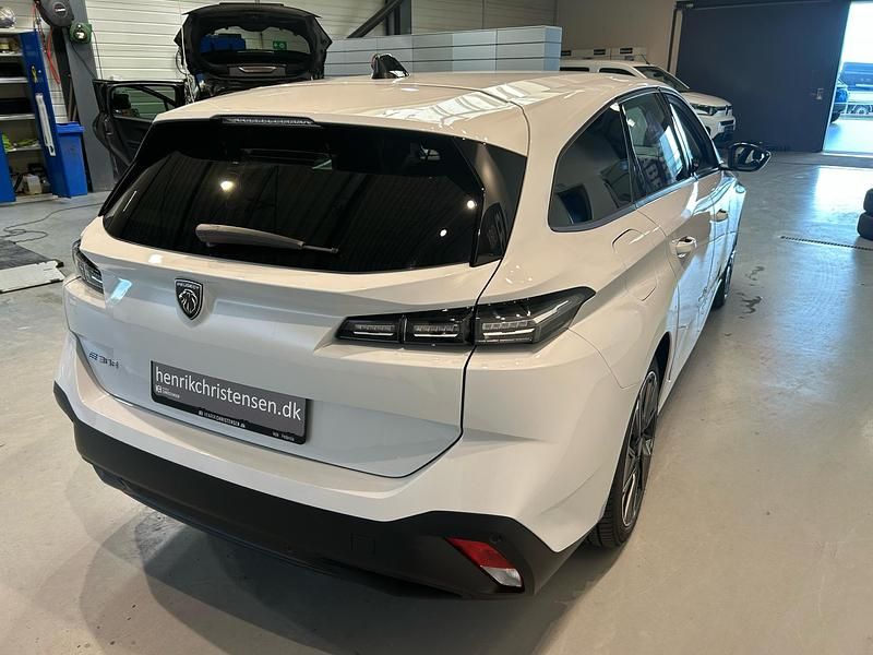 Brugt Peugeot e-308 Style 114 kW (156 HK) 2024 Hvidmetal Hatchback