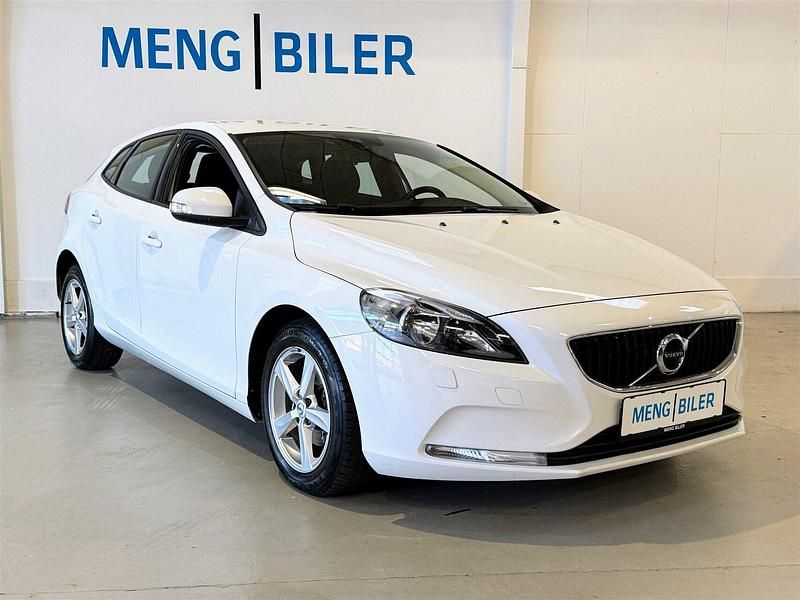 Brugt 2017 Volvo V40 Kinetic Hatchback | 104.900 kr. (Fair pris) - Billede 1/4