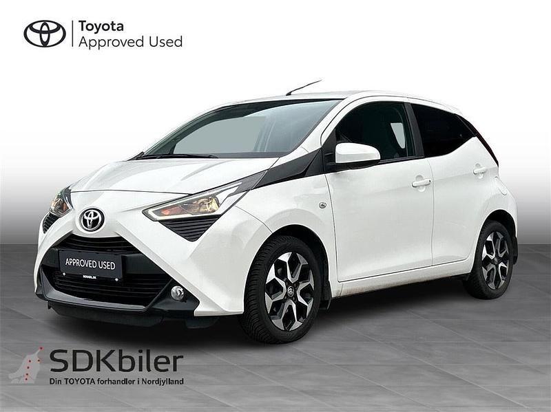 Hvid Brugt 2020 Toyota Aygo x-press Hatchback | 114.900 kr. (Lidt for dyr) - Billede 1/3