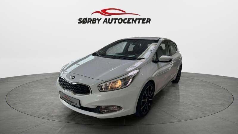 Hvid Brugt 2013 Kia Ceed Premium Hatchback | 74.900 kr. (Fair pris) - Billede 1/4