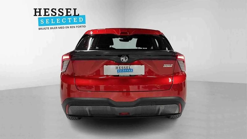 Brugt MG MG4 EV 125 kW (170 HK) 2023 Diamond red Hatchback