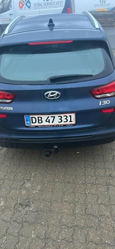Brugt Hyundai i30 Premium 110 HK (80 kW) 2017 Blå Stationcar