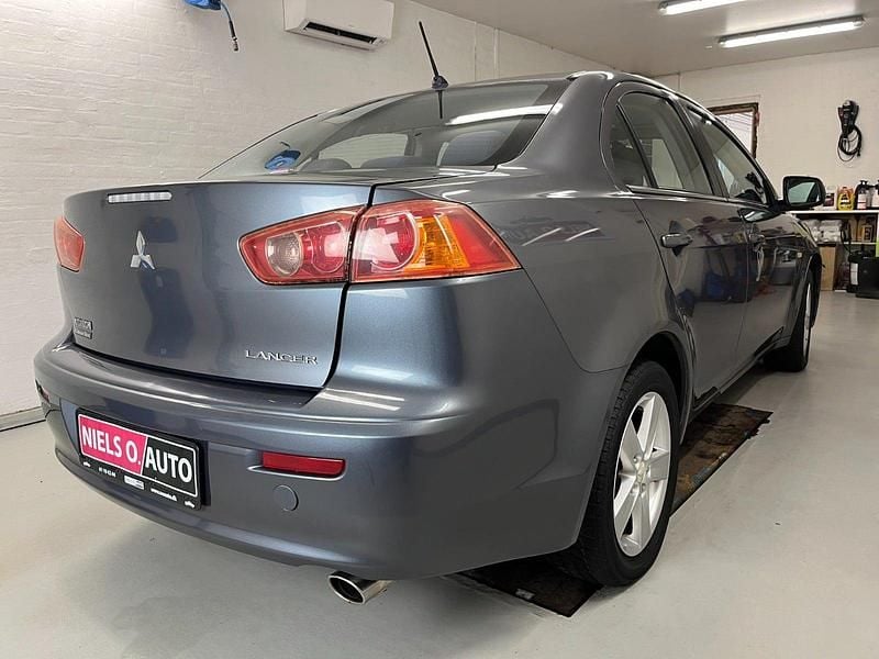 Brugt Mitsubishi Lancer Invite 140 HK (102 kW) 2010 Koksmetal Sedan